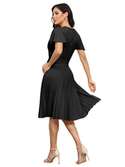 Minivestidos plisados con mangas con volantes y cuello en V