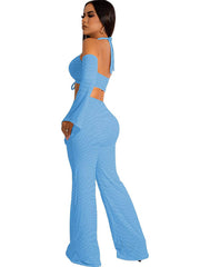 Neckholder-Crop-Top mit schulterfreiem Schnitt und lange Hose mit weitem Bein