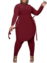 Tops con aberturas y dobladillo irregular y pantalones largos ajustados fruncidos