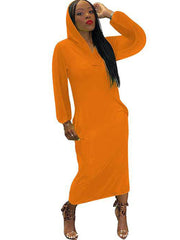 Vestido largo con capucha y mangas largas rasgadas