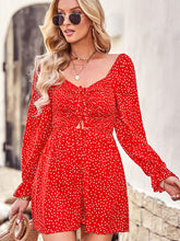 Jumpsuit mit langen Rüschenärmeln, gerüschtem Kordelzug und quadratischem Ausschnitt