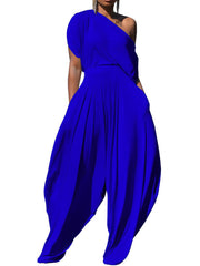 Zweiteiliges Set mit Oberteilen mit schrägen Schultern und langen Haremshosen