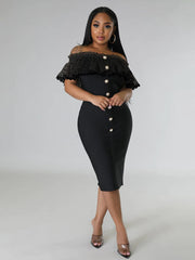 Schulterfreies Midikleid aus Netzstoff mit Rüschen und Schlitz