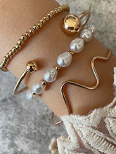 Pulsera elegante de cuatro piezas de perlas