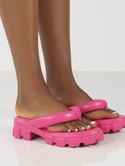 Chanclas de colores caramelo