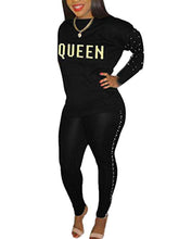 Conjunto de dos piezas de sudadera con remaches casuales y pantalones ajustados, chándal