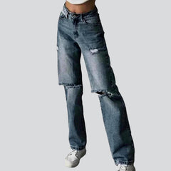 Vaqueros grunge con bigotes para mujer