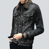 Winterliche schwarze Herren-Jeansjacke
