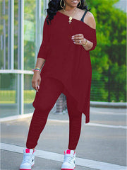 Conjunto de dos piezas de un hombro, top y pantalón de color liso