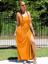 Spaghettiträger, geraffte, figurbetonte Kleider mit Schlitz