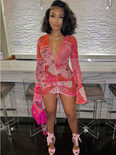 Vestido mini con cuello en V, manga larga y cordón ajustable