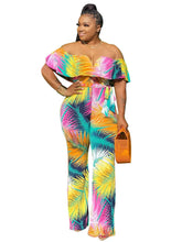 Schulterfreier Jumpsuit mit Blumenmuster und weiter, langer Hose