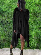 Vestido con capucha asimétrico de manga larga de gran tamaño