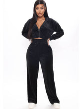 Conjuntos de dos piezas con top corto y pantalones deportivos largos