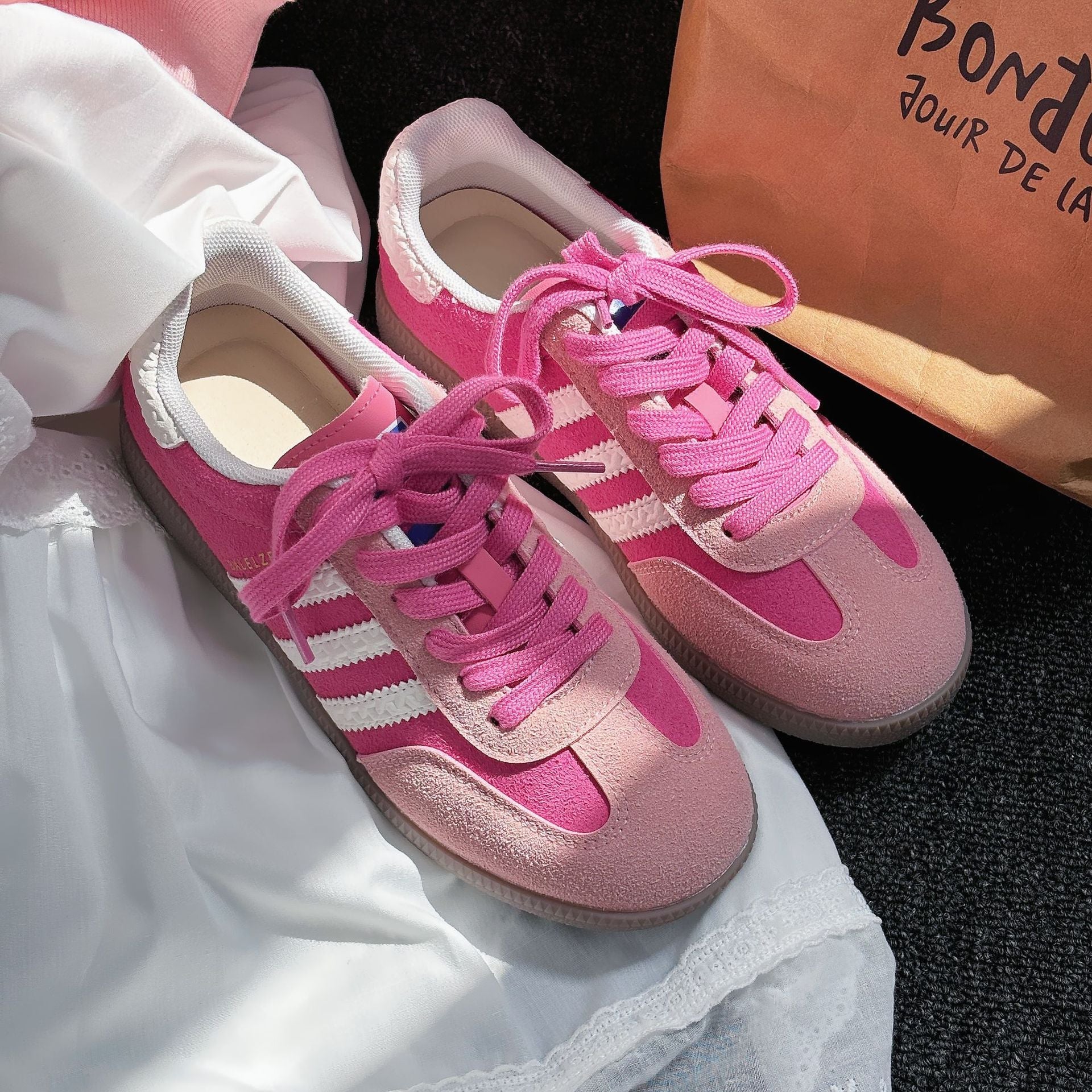 Side Striped Contrast Lace Up Sneakers