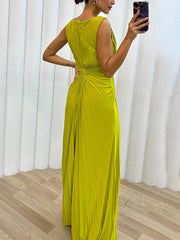 Besonderes plissiertes, verziertes Maxi-Abendkleid mit Schlitz
