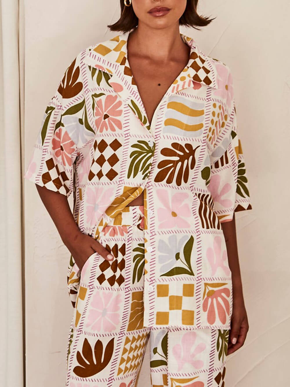 Blusa holgada, sofisticada y con estampado único