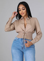 Langärmliges Crop-Top mit V-Ausschnitt