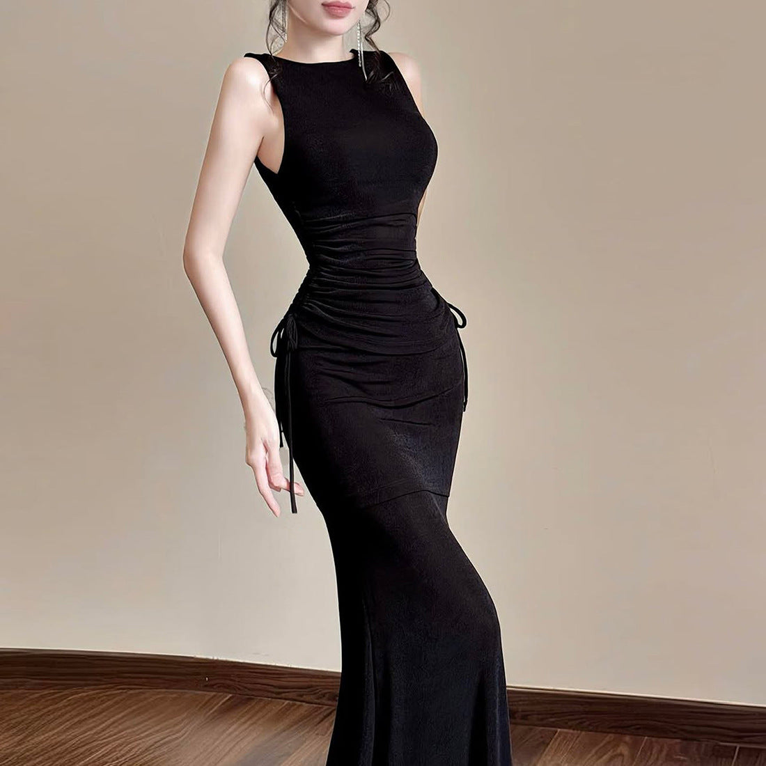Sleeveless Drawstring Pleated Top and Fishtail Skirt Set