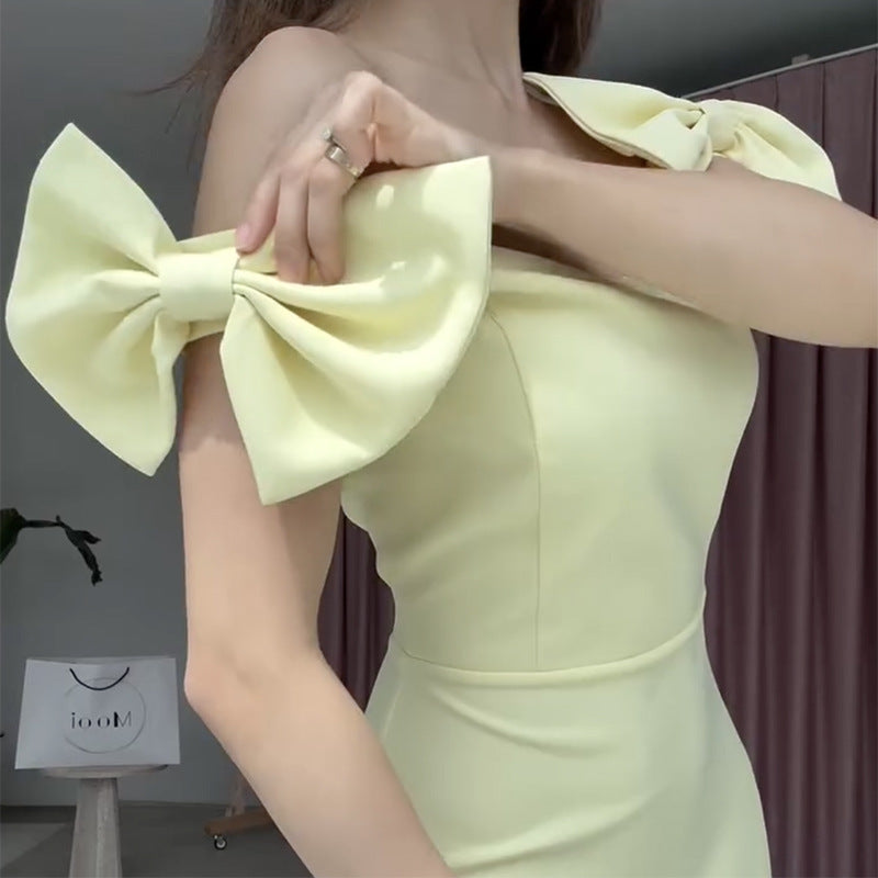 Strapless V-neck Bow Slim Hip Dress