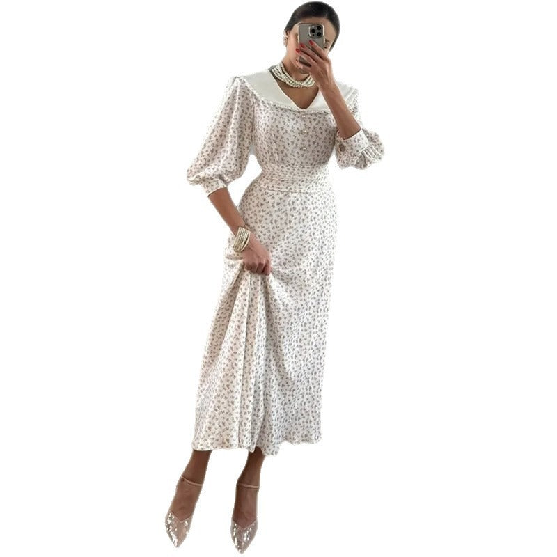 Figure-Hugging Dress With Printed Baby Collars