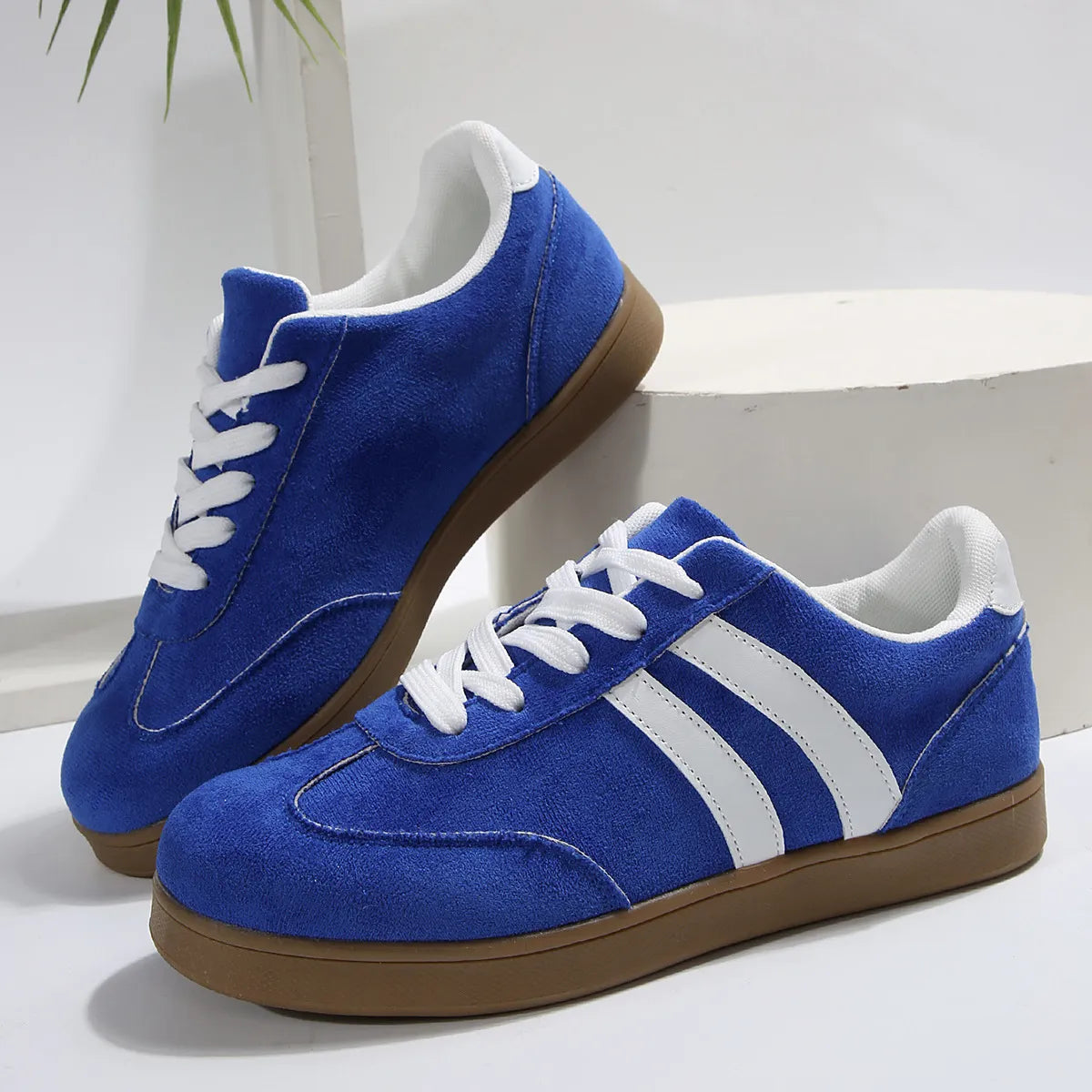 Round Toe Platform Sneakers