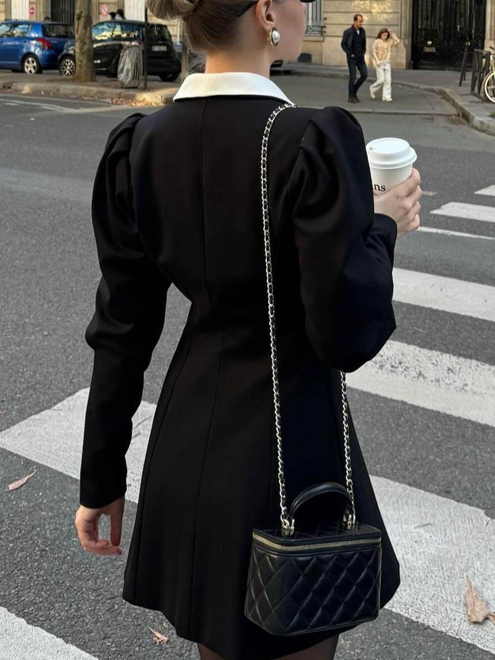 Vestido mini blazer elegante con solapa y hebilla metálica en color de contraste