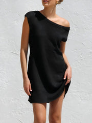 Vestido mini con escote asimétrico único
