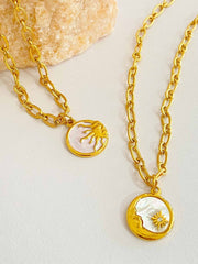 Collar redondo de sol tridimensional retro