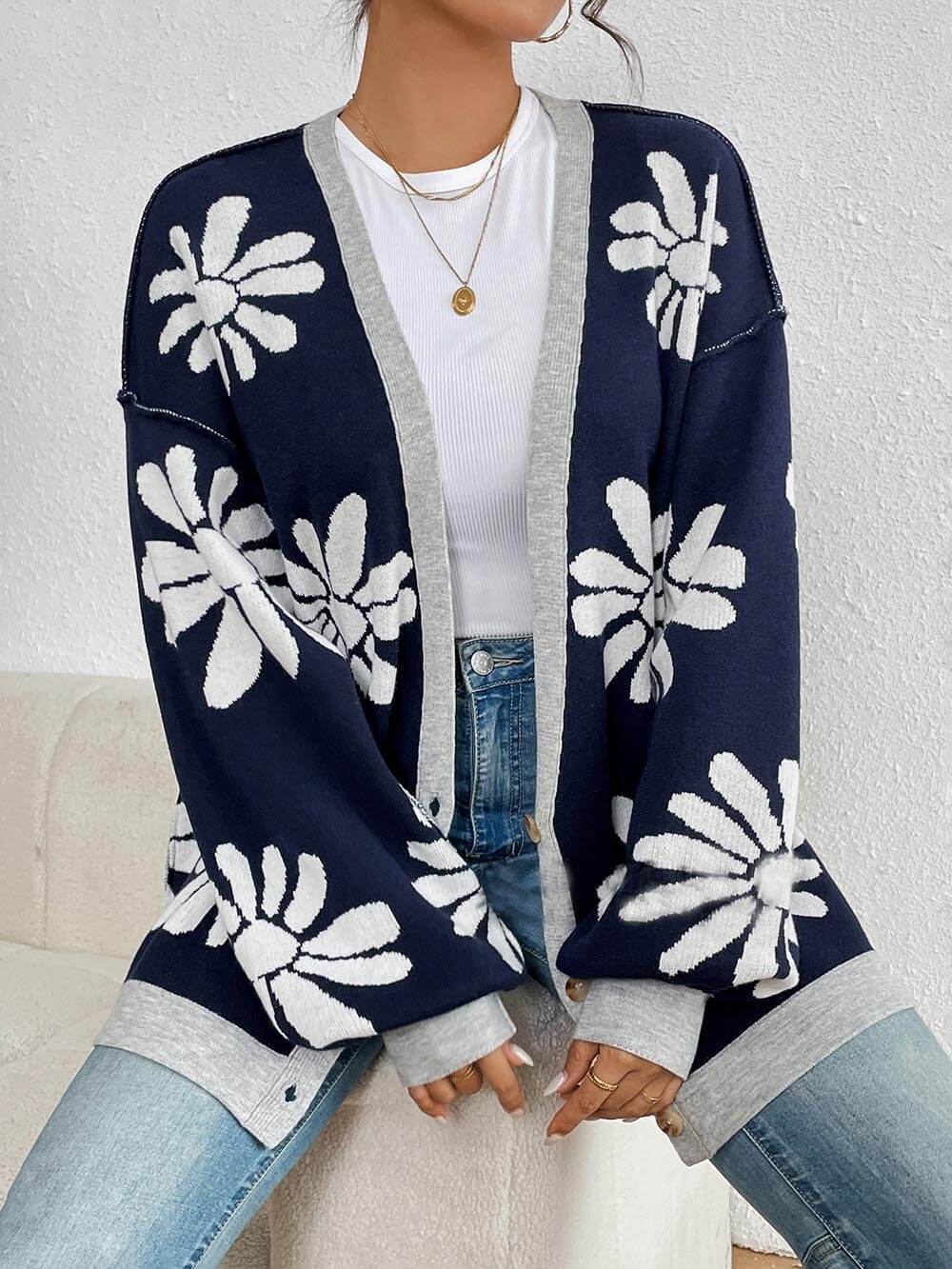 Cárdigan clásico de punto holgado con cuello en V y estampado