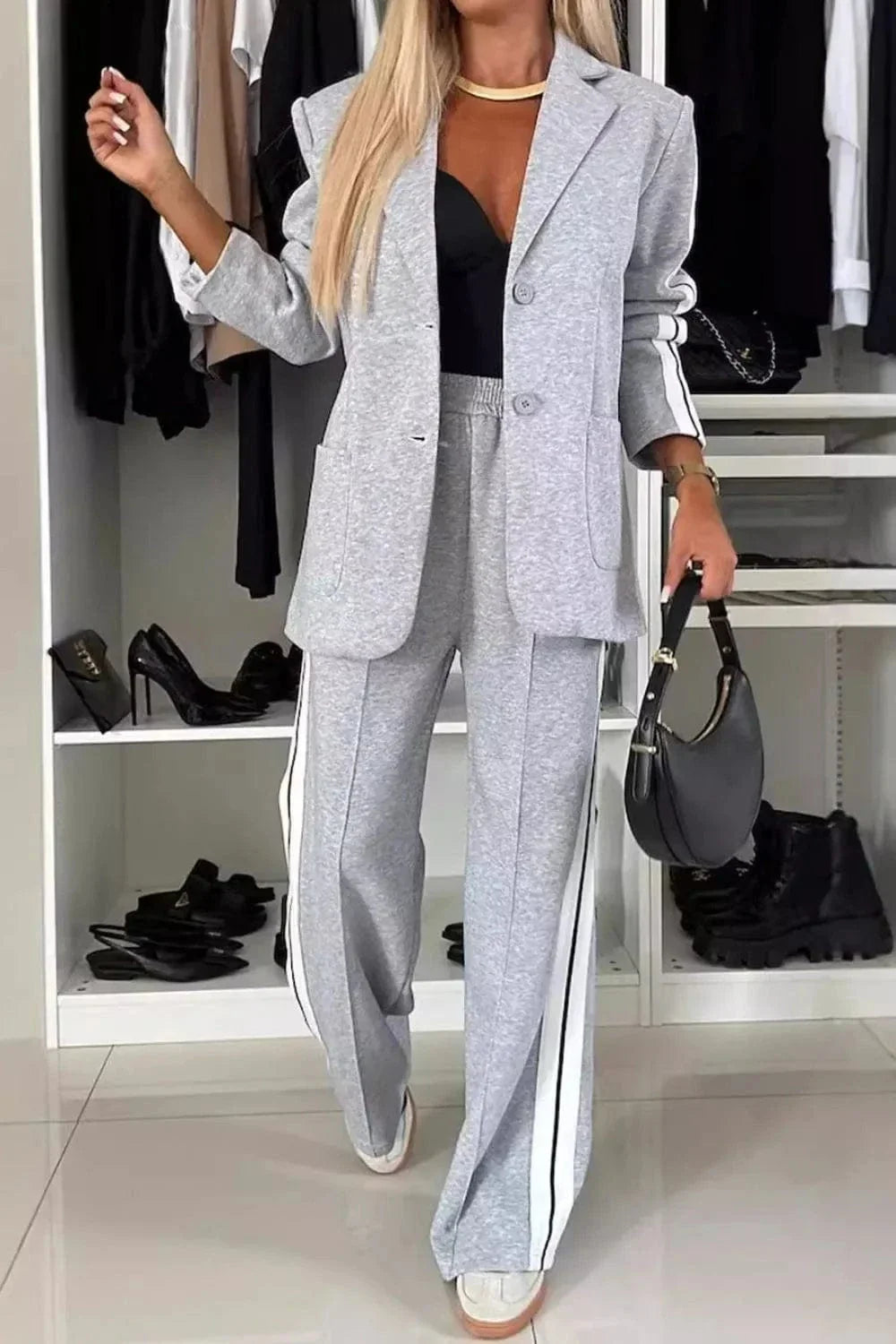 Two-Piece Classic Suit Buttoned & Pocketed