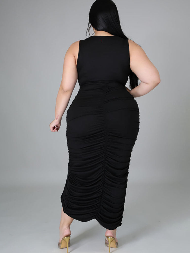 Plus Size Sleeveless Ruched Midi Dresses