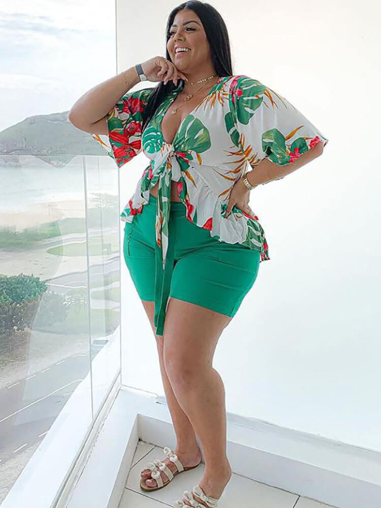 Plus Size Lace Up Ruffle Sleeve Floral Shorts Set